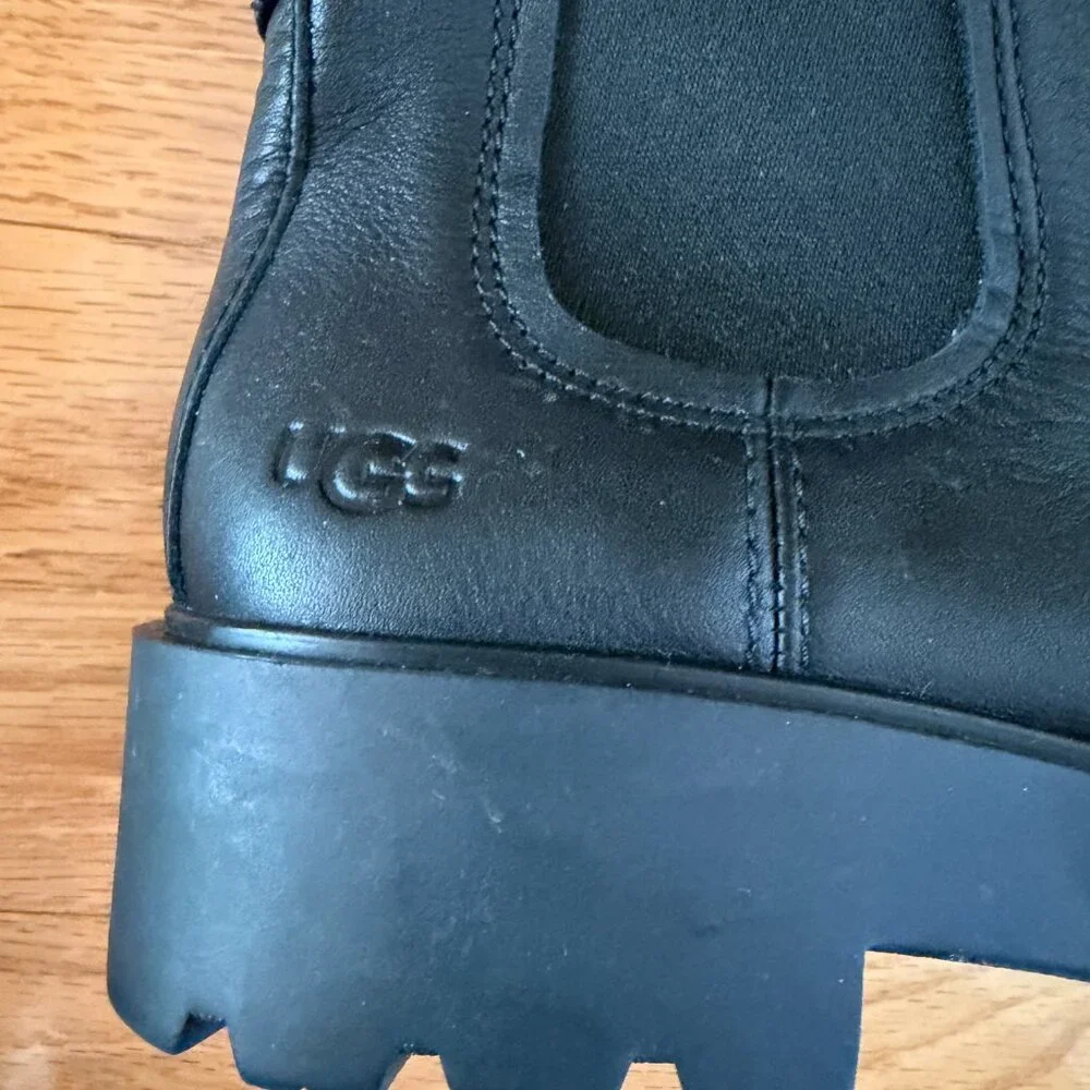 UGG Women's Black Chelsea Boots - Picture 3 of 16